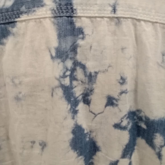 🔥Host pic🔥Tommy Hilfiger acid wash denim shirt - Picture 5 of 9